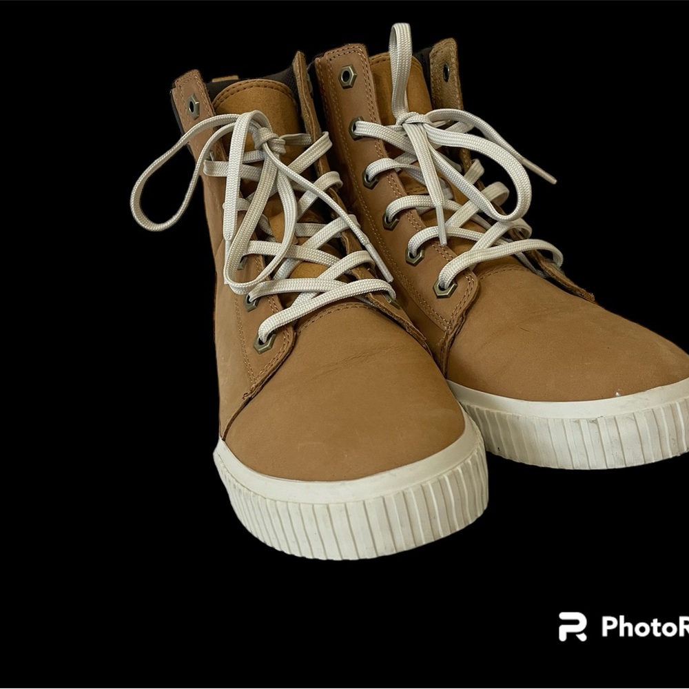 Boots - Picture 2 of 4